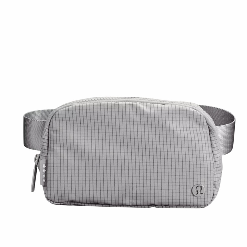 Lululemon Everywhere Belt Bag